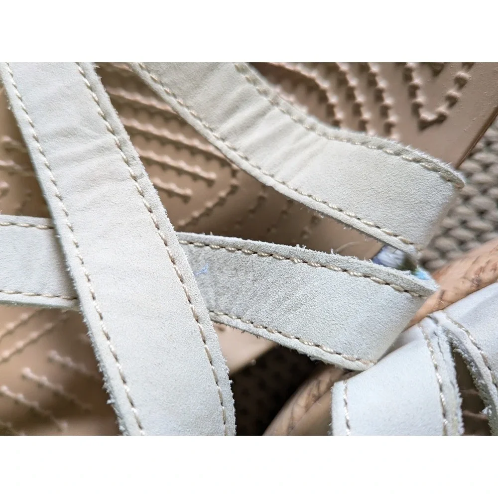 Crocs Wedge Sandals Women 7 Boho Coastal Summer Comfort Strappy Cork Heels Cute - Picture 4 of 5